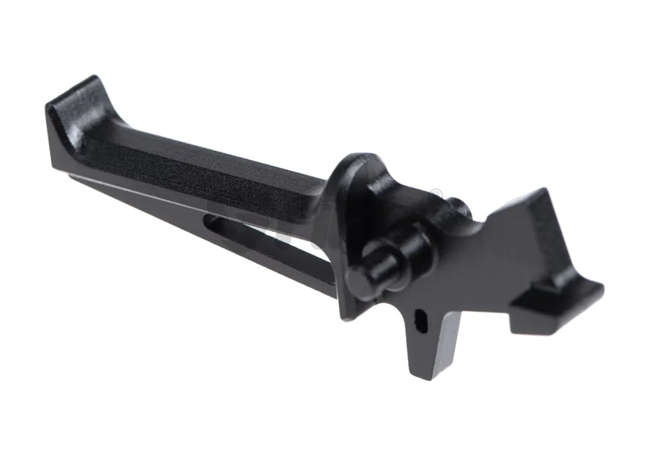 Krytac tragaci drept CMC Negru